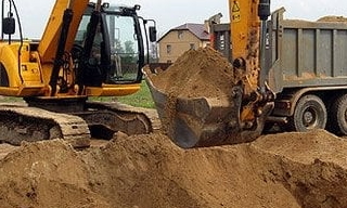 Выкопать яму экскаватором в Курске от 920 руб. - 2Землекопа-Кус